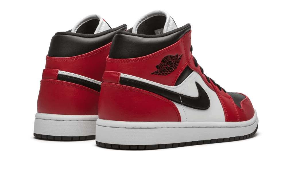 Air Jordan 1 Mid Chicago Toe